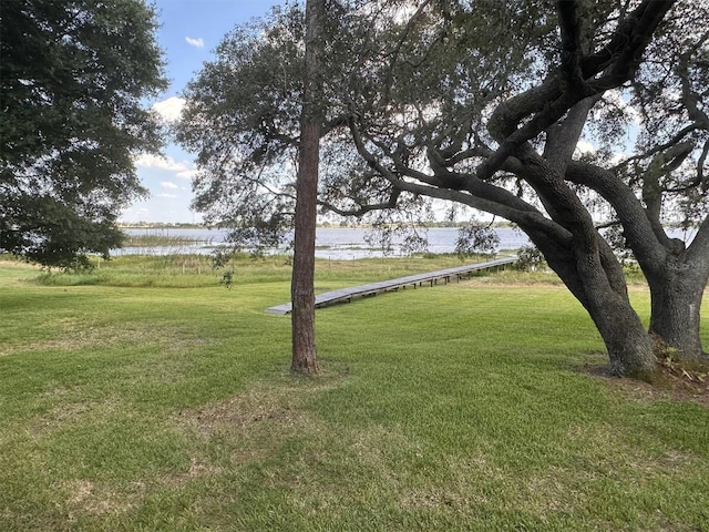 view of yard with a water view