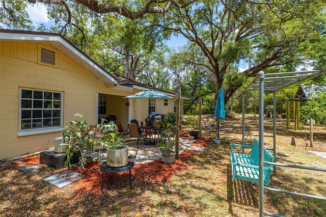 view of yard with a patio