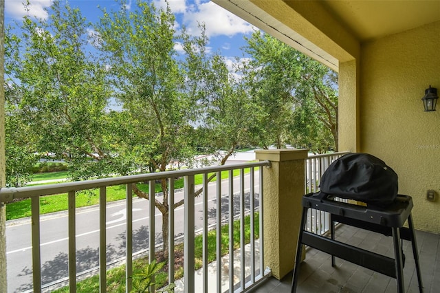 balcony featuring grilling area