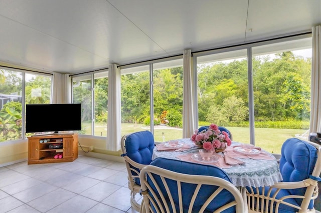 view of sunroom / solarium