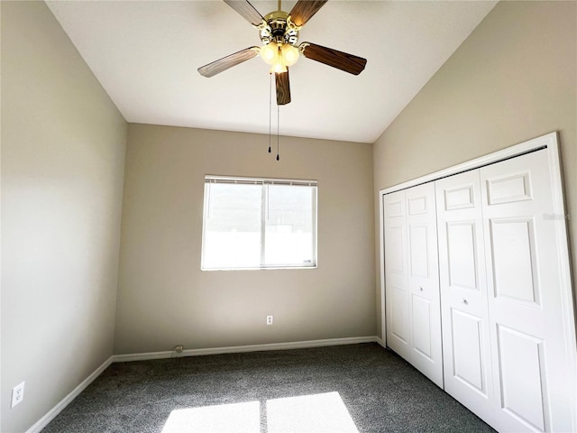 unfurnished bedroom with carpet flooring, ceiling fan, and a closet