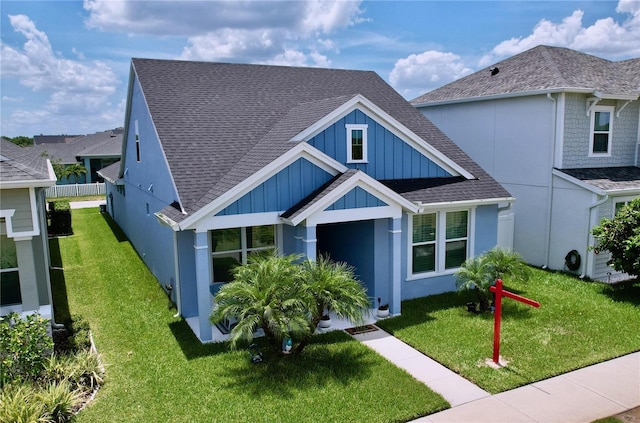 view of front of property with a front yard