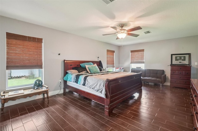 bedroom featuring ceiling fan