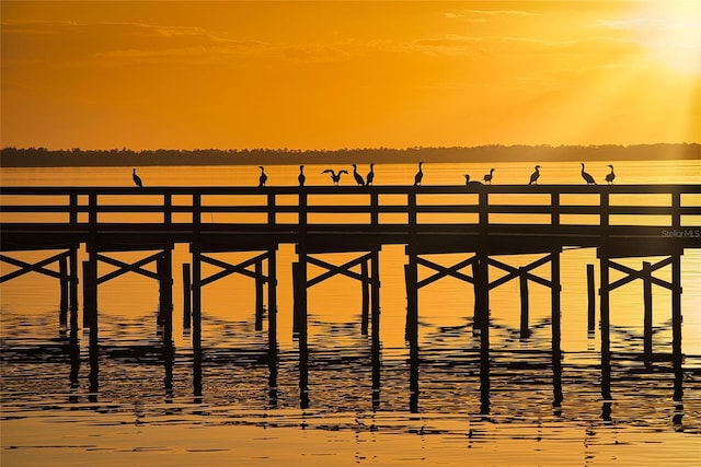 details featuring a pier