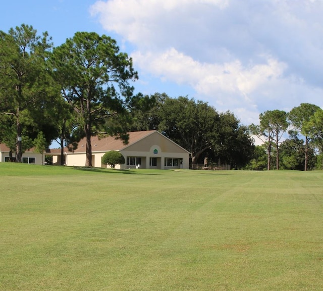 3283 Hilary Cir Unit 2C, Palm Harbor, FL 34684 - view of green lawn