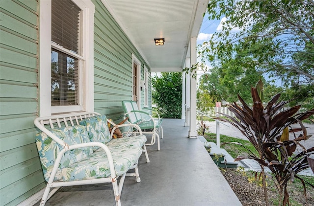 view of patio / terrace with covered porch