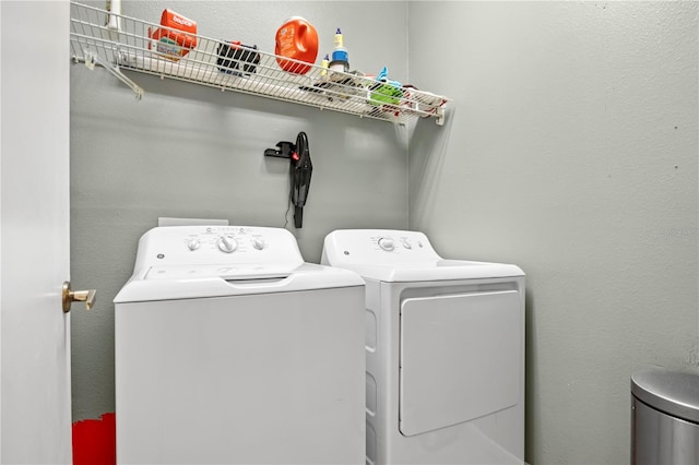 laundry room featuring independent washer and dryer