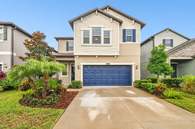 view of front property featuring a garage