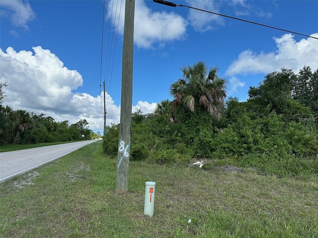 Listing photo 2 for 13508 Eleanor Ave, Port Charlotte FL 33953