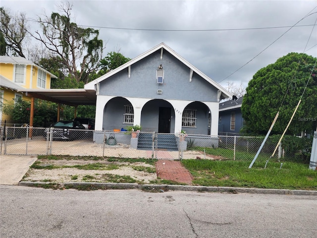 view of front facade featuring a carport