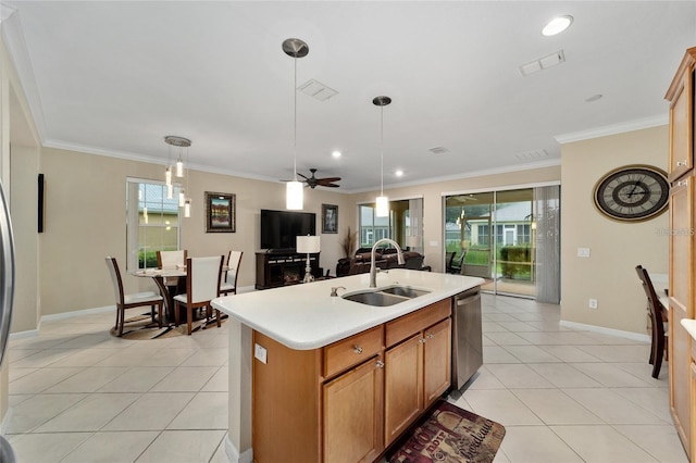 kitchen with ceiling fan, dishwasher, sink, an island with sink, and pendant lighting