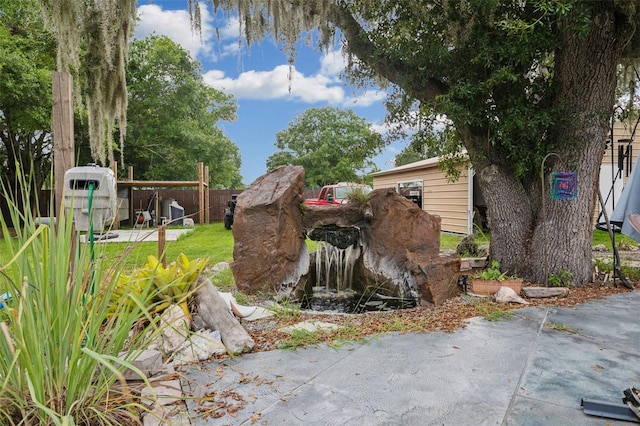 view of yard featuring a patio