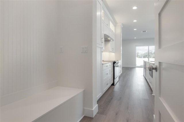 interior space with light hardwood / wood-style floors