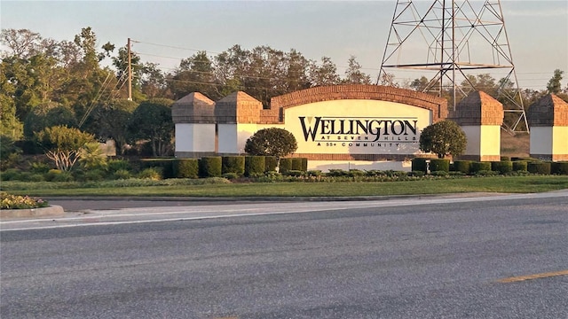 view of community / neighborhood sign