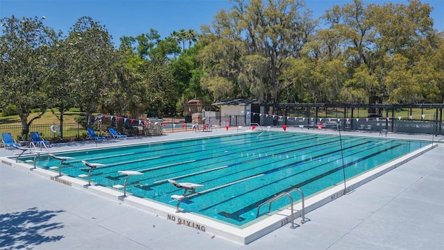 view of swimming pool