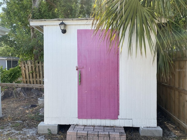 view of outbuilding