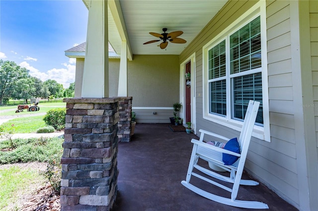 view of patio / terrace with a porch and ceiling fan