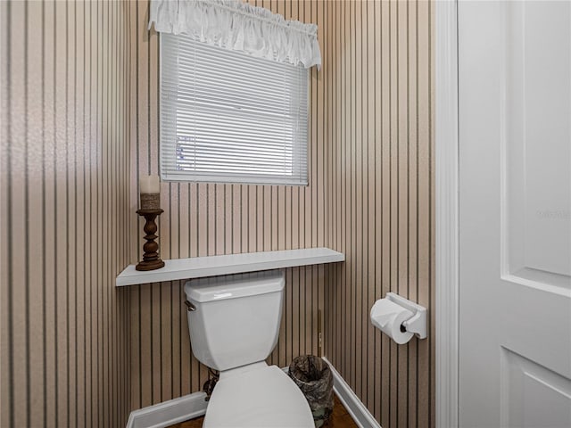 bathroom featuring toilet