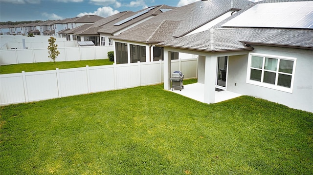 view of yard featuring a patio area