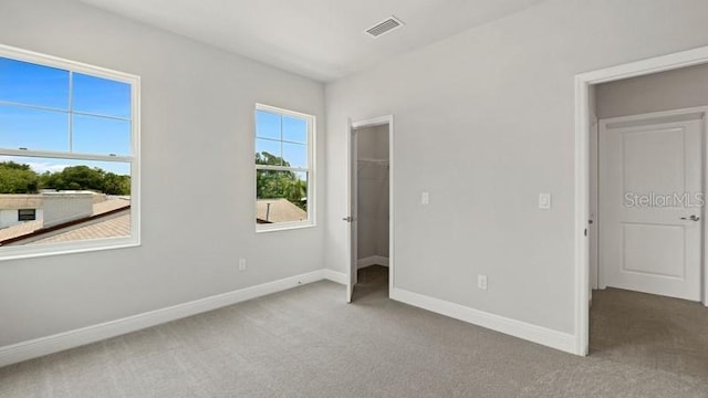 unfurnished bedroom featuring carpet floors