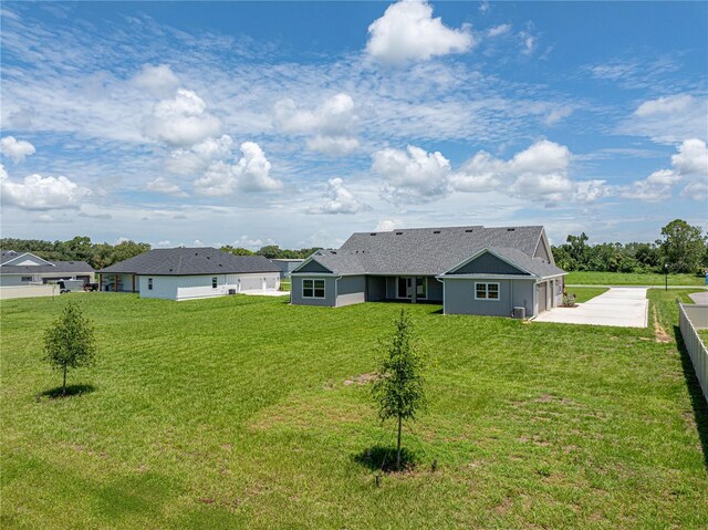 view of yard with a patio