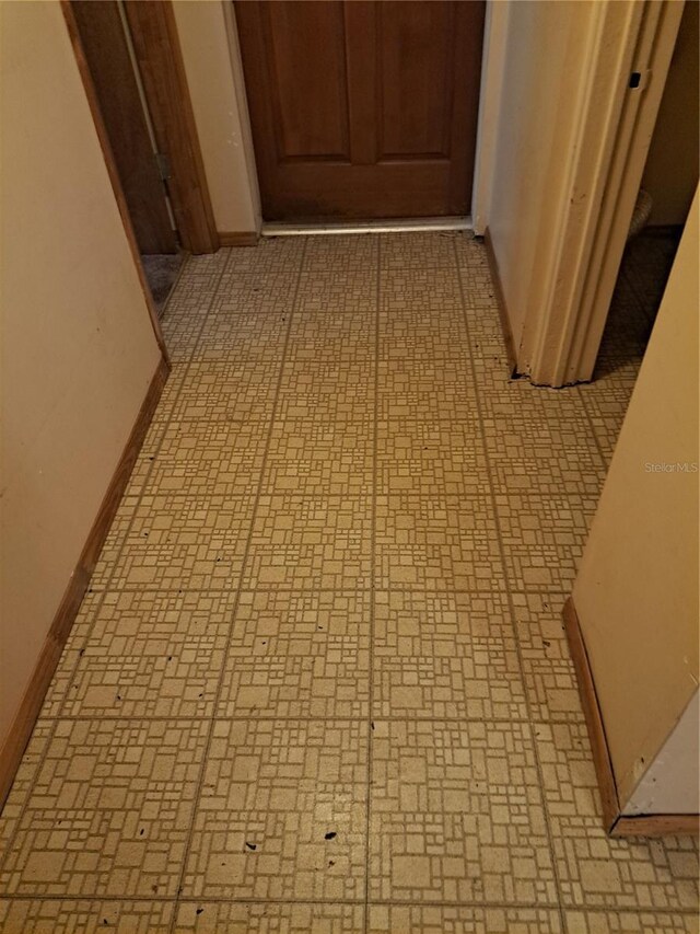 room details with tile patterned flooring