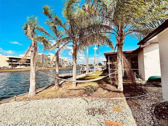 view of yard featuring a water view