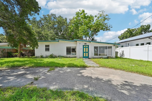 view of front of house with a front yard