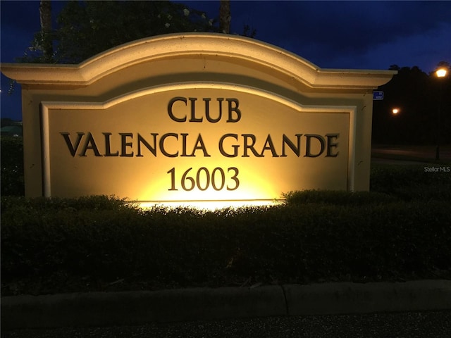 view of community / neighborhood sign