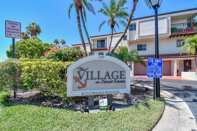 view of community / neighborhood sign