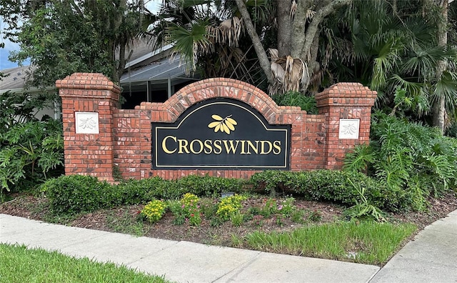 view of community / neighborhood sign