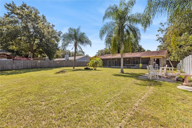 view of yard featuring a patio