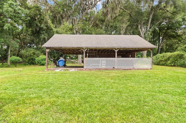 exterior space featuring a lawn