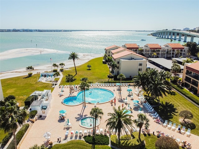 bird's eye view featuring a water view