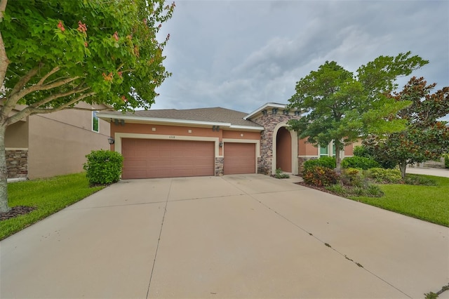 view of front of property featuring a garage