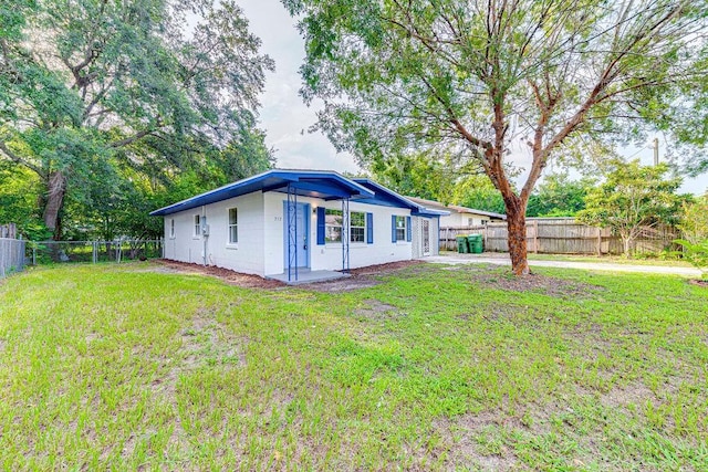 exterior space featuring a yard