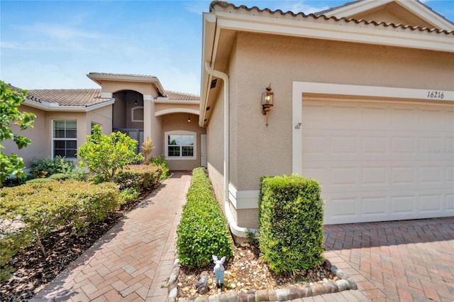 view of front of house featuring a garage