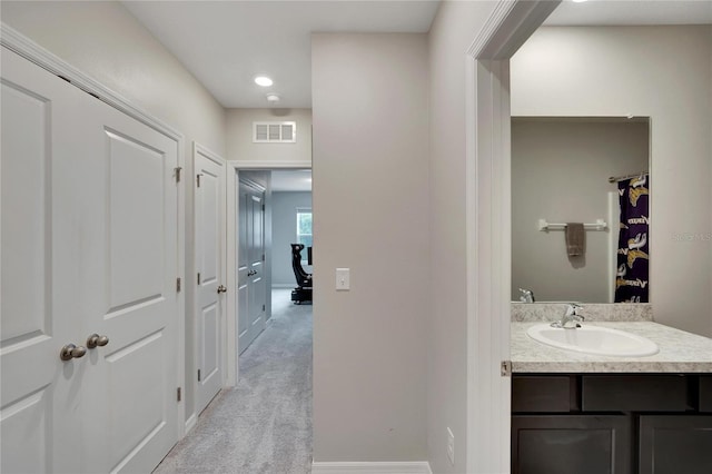 bathroom with vanity