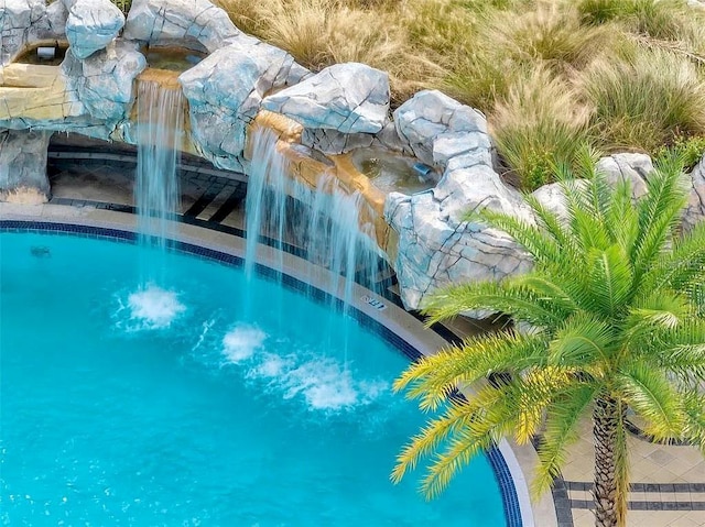 1209 E Cumberland Ave Unit 807, Tampa, FL 33602 - view of outdoor pool
