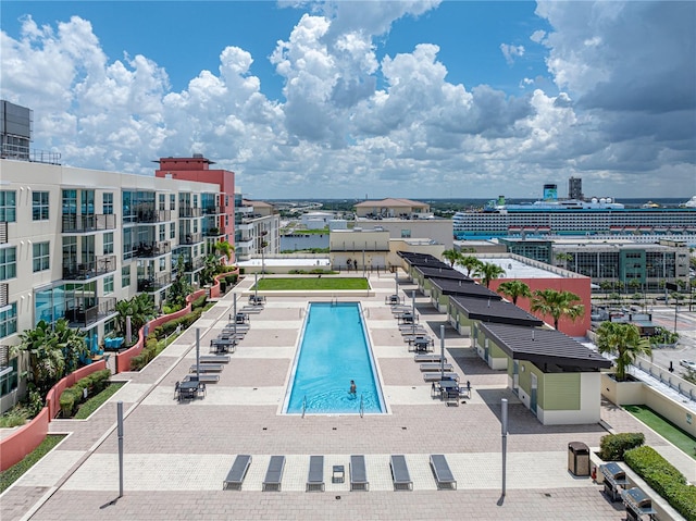 view of swimming pool