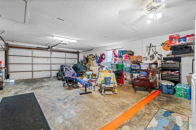 garage featuring ceiling fan