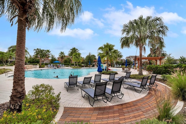 view of swimming pool featuring a patio