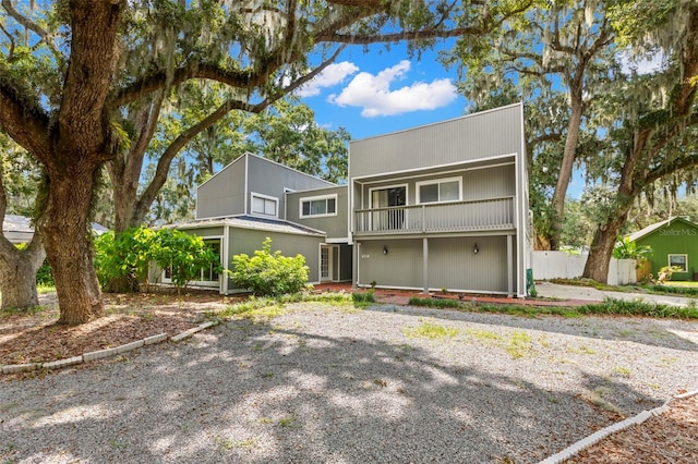 view of front of property