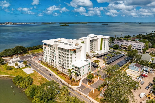 bird's eye view with a water view