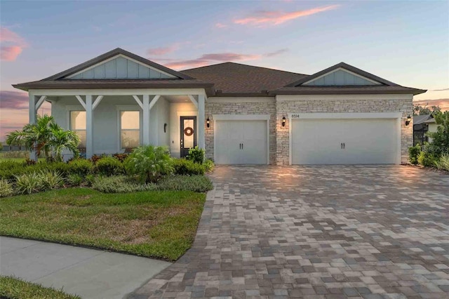 view of front of property featuring a garage