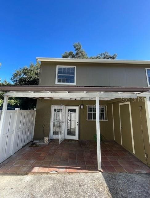 view of front of home featuring a patio area