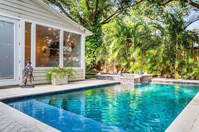 view of swimming pool