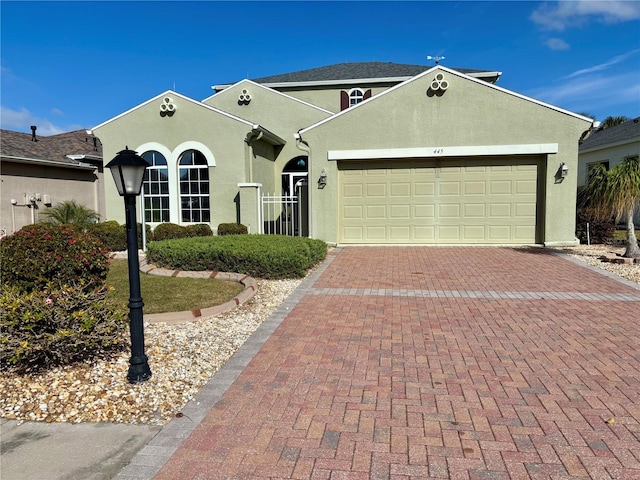 view of front facade with a garage