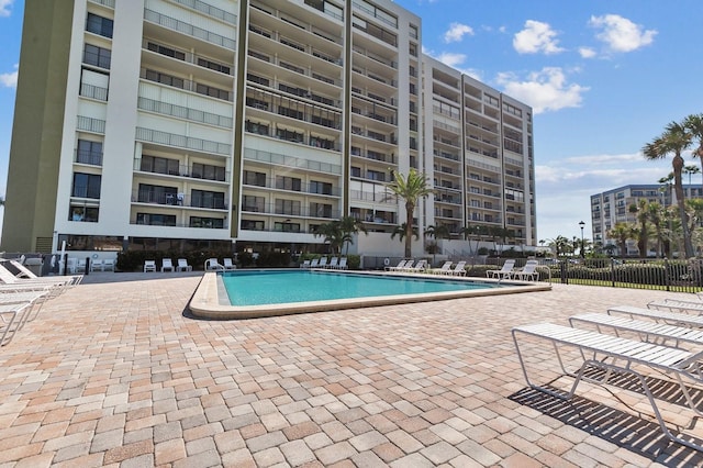 view of swimming pool