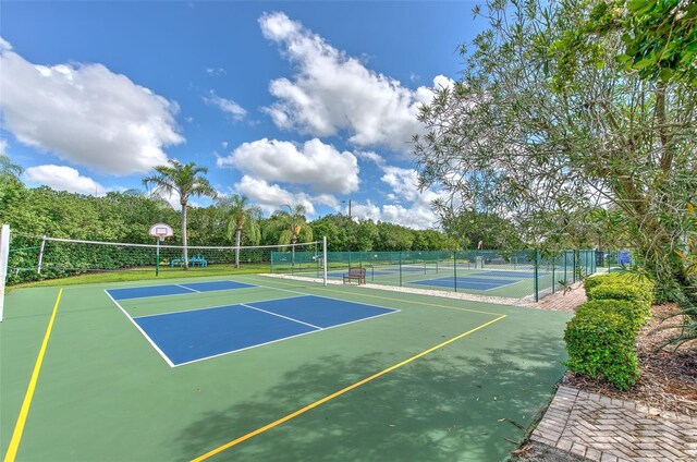 2309 Mooney Pl, Sun City Center, FL 33573 - view of sport court with fence